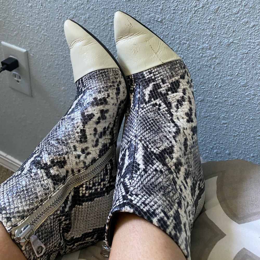 ***Sold****Rag & Bone Leather Beha Ankle Booties - So unique!! - Picture 11 of 13